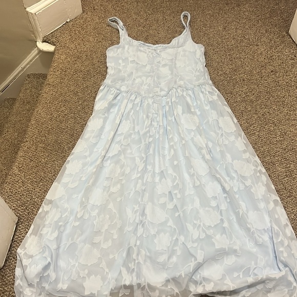Beautiful baby blue dress - Picture 4 of 4